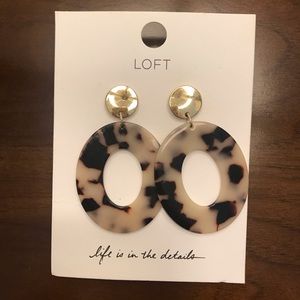 Loft Blonde Tortoise Resin Acetate Drop Earrings